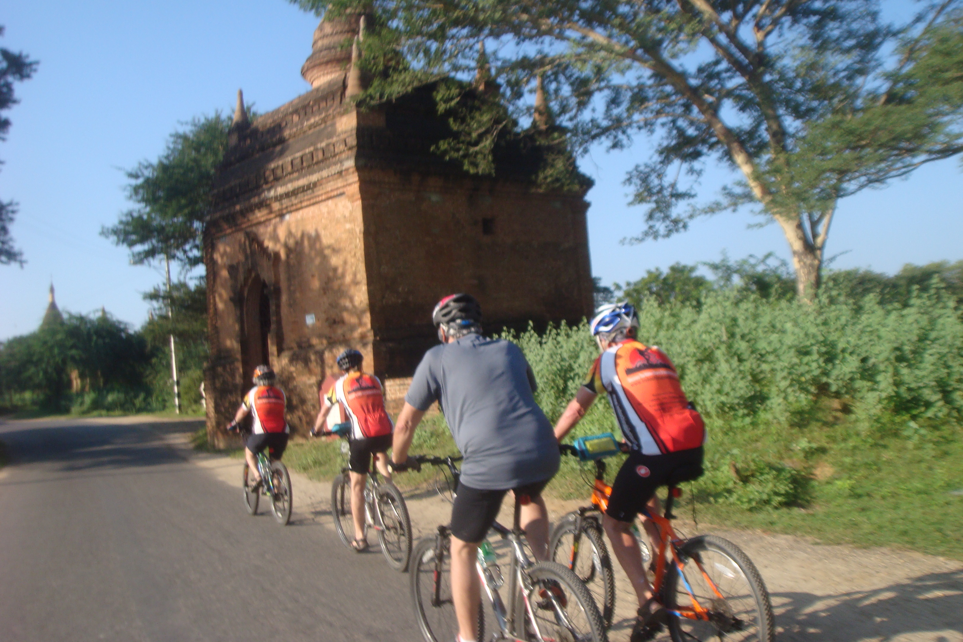 Siem Reap Cycling To Pakes (Laos ) – 12 days 2